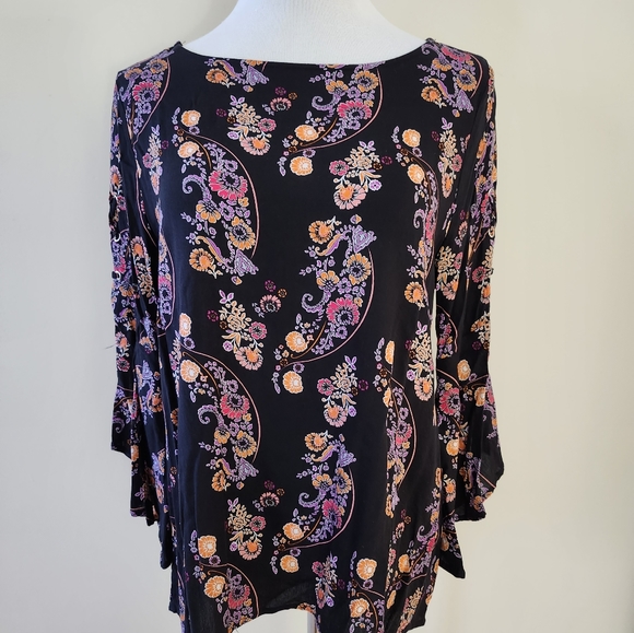 Harlow & Rose Tops - Harlow & Rose Bell Sleeve Boho Gypsie Top Size Large